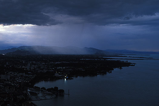 Bregenz - Regenfront überm Rhein