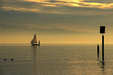Wasserburg - Segelboote im Abendlicht