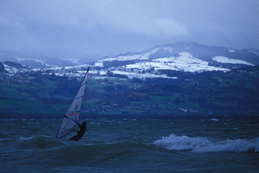 Wasserburg - Surfer im Winter