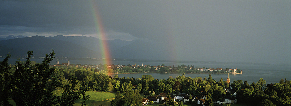 Lindau - Regenbogen über der Insel 1
